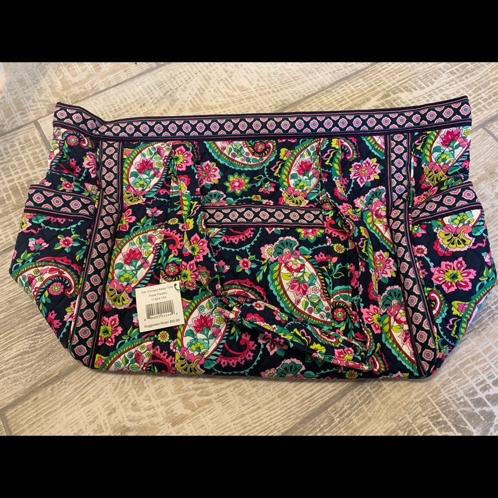 NWT Vera Bradley Get Carried Away